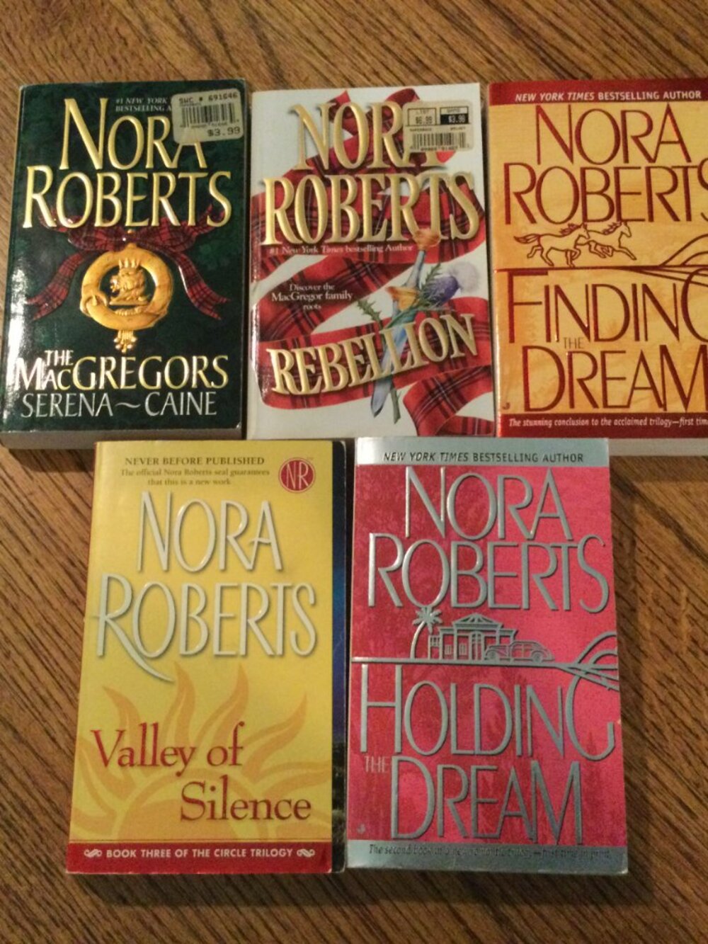 Nora Roberts Paperbacks Lot of 5